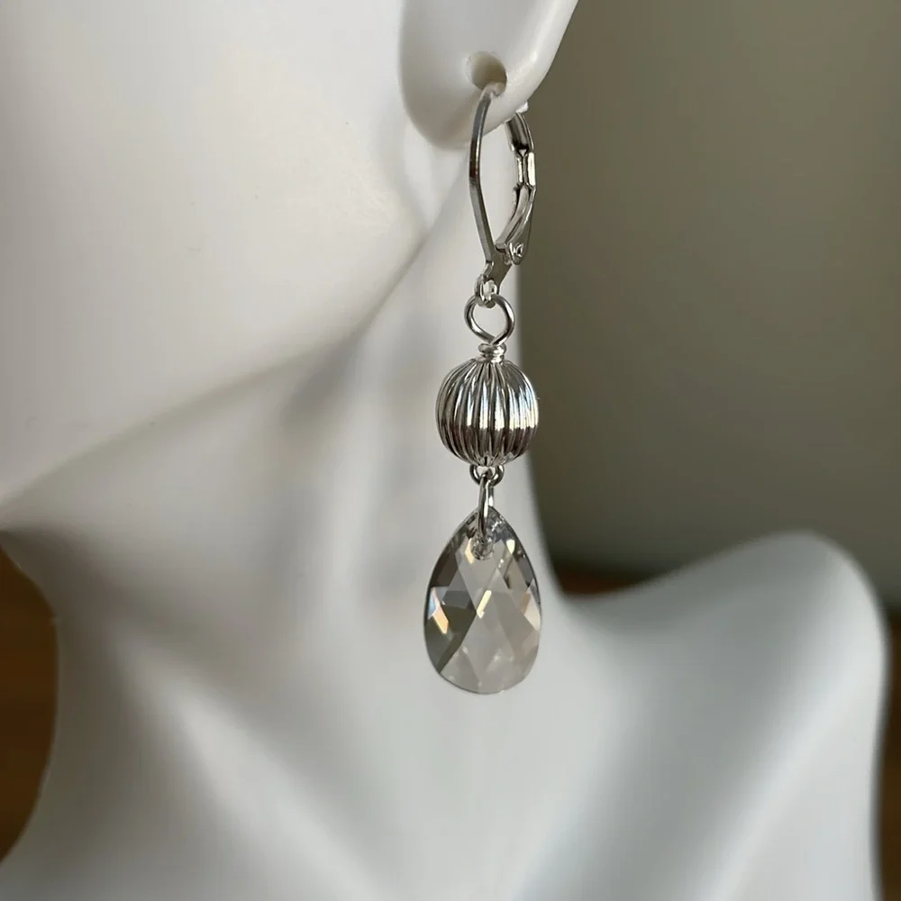 HAND CRAFTED PIERCED EARRINGS SILVER SHADE SWAROVSKI Pear Drop Crystal Dangles